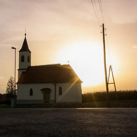 Фермерский дом Posestvo Rozengrunt Pri Mihelicu *