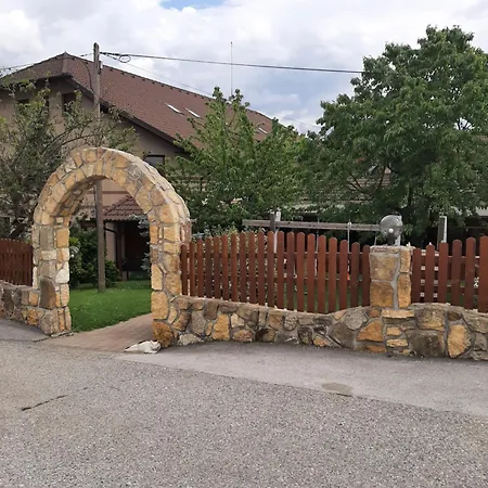 Фермерский дом Posestvo Rozengrunt Pri Mihelicu *